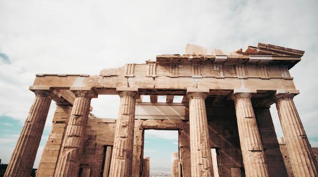 Brown Parthenon in worm's view photography in Greece
